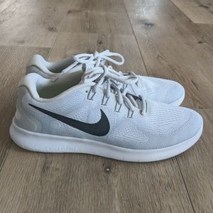 Nike Free running shoes women's sz 8.5